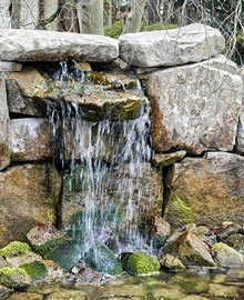 RÖSCH Baumschule und Pflanzenzentrum Abbildung Wasserfall